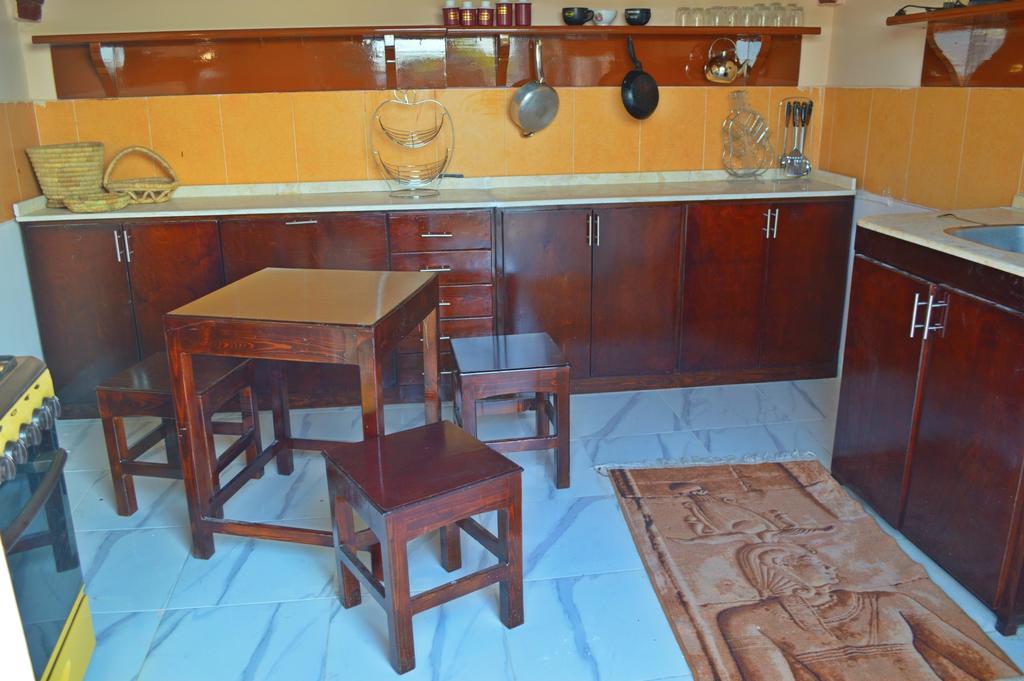 Farida Apartments Luxor Habitación foto